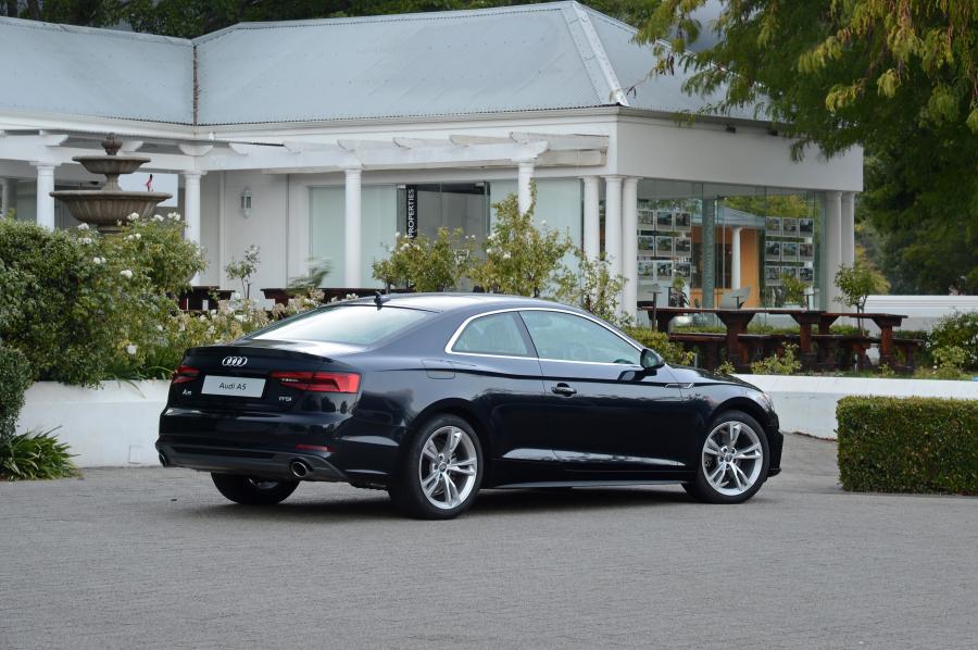 Audi A5 Coupe 2.0 TFSI S-Line 2017 года  (ZA) (фото 6 из 26)
